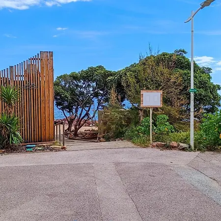 Reiala Saint-raphael * Saint-Raphael (Var)